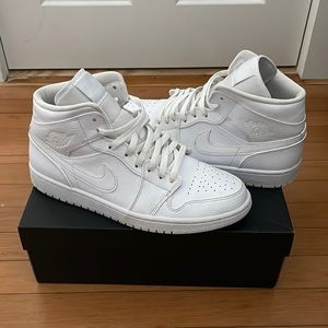 Air Jordan 1 Mid White